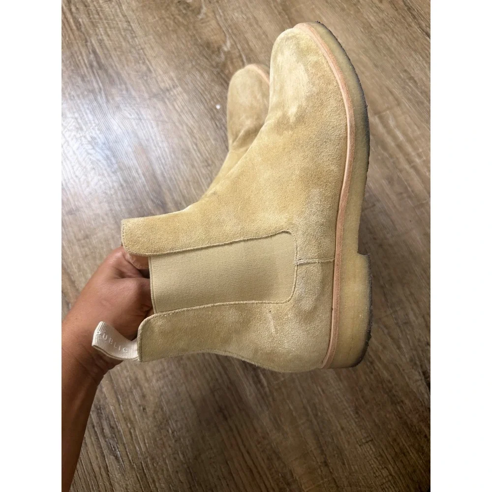 New Republic Chuck Suede Chelsea Boots Sand Tan Men's Size 9 Crepe Sole Ankle